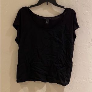 H&M black top with Small pocket Sz Large